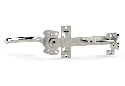 Metallisk grindklinka med polerad yta, monteringsfästen och handtag i båda ändar, mot vit bakgrund.