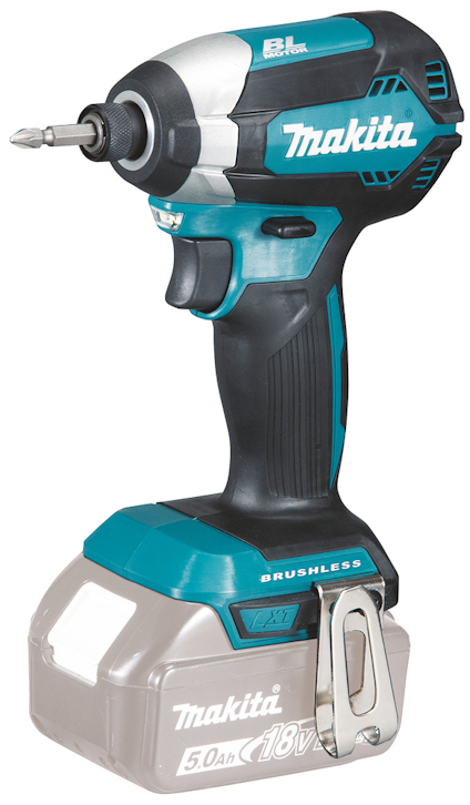 Slagskruvdragare från Makita med blå och svart design, infälld bit i chucken, och batteri i botten.